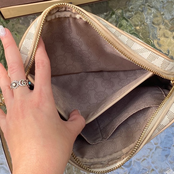 Michael Kors White Fulton Logo Crossbody Purse - Picture 8 of 16